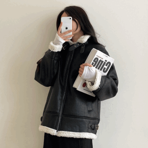 케인 오버핏 레더 양털 퍼 무스탕 자켓 (2color) [아우터/레저/가죽/데일리룩/라이더자켓]