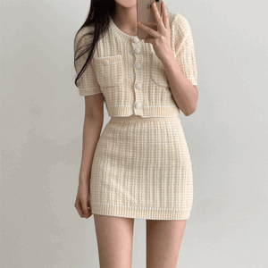 Ddoa Basic Fit Cropped Short-Sleeved Knit Cardigan + Mini Skirt Set [Two Piece / Spring Knitwear / Spring Coordination / Cherry Blossoms / Seasonal Change / New Semester]