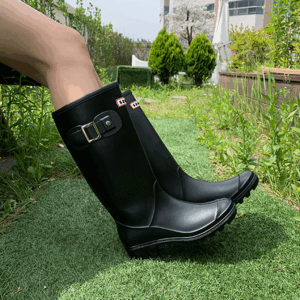 Somi Lettering Buckle Long Rain Boots (2 colors) [Rain skirt / Boots / Dry show / Water Bomb / New Summer / Long boot]