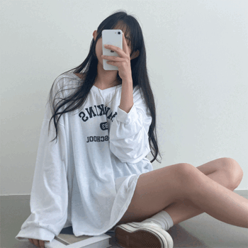[1+1 Discount] Shore Oversized Fit Lettering V-Neck Long-Sleeved T-Shirt (2 Colors) [Big Size / New Fall / Picnic / Seasonal / Autumn Coordination / Festival]