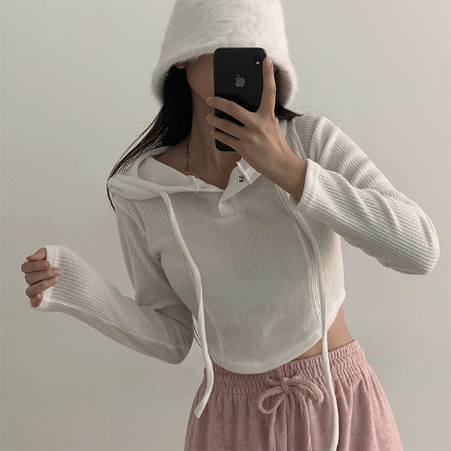 [1+1 Discount] Wickom Basic Fit Cropped Hooded Knitwear (3 Colors) [Napping T-shirt/New Winter/V-neck Knitwear/Off-shoulder]